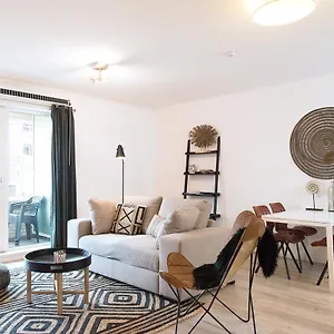 https://bizstay-helena-at-sea-apartments.thehaguehotels.net