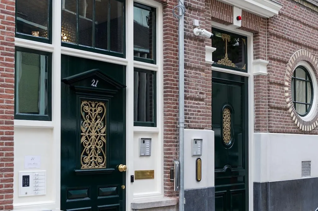 Golden Mansion Aparthotel location